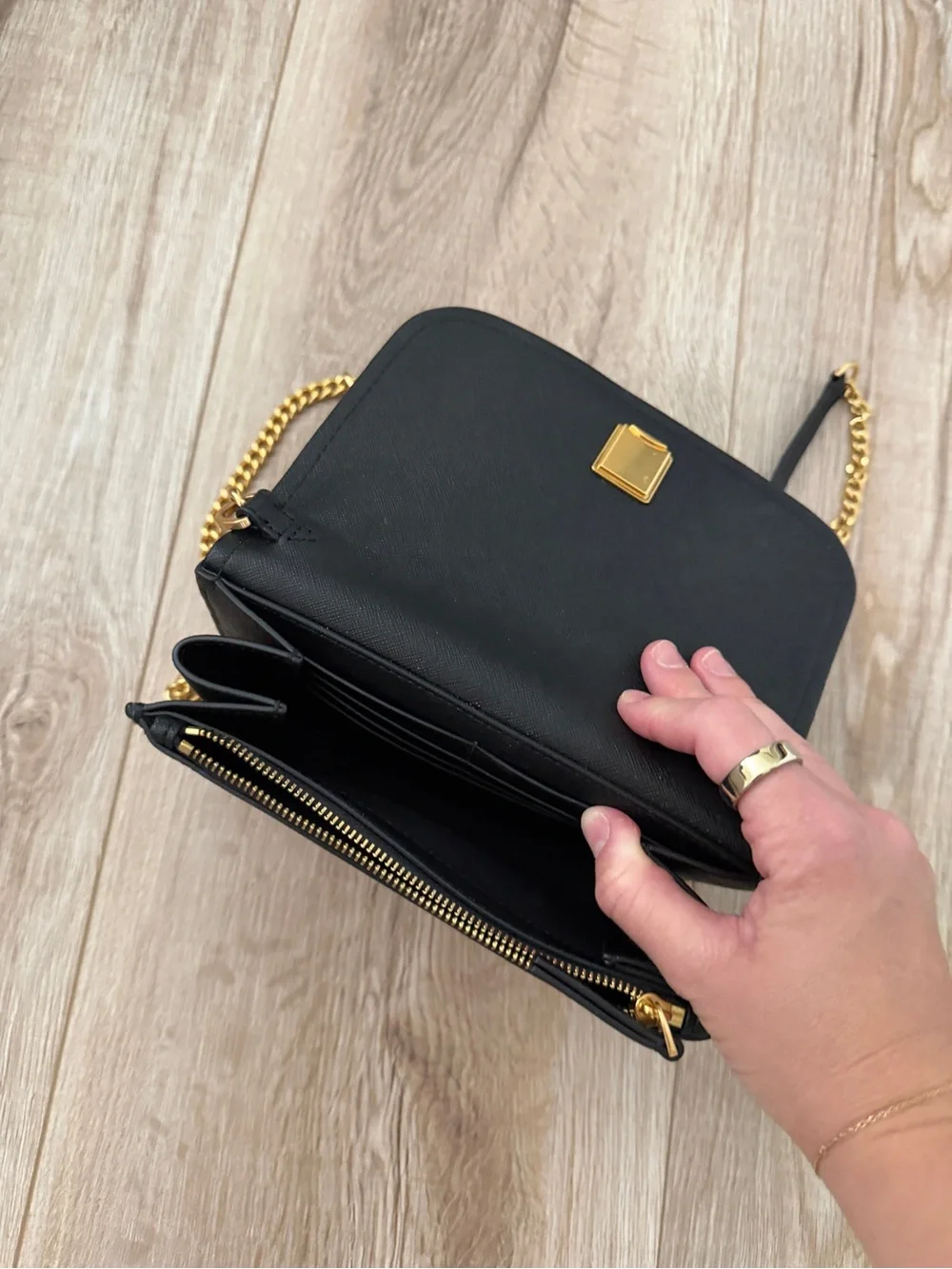 Tory Burch Black Crossbody with Gold Chain Strap Emerson Chain Wallet